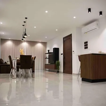 Flat 2, Close To Countryside & Beaches L-Imgarr