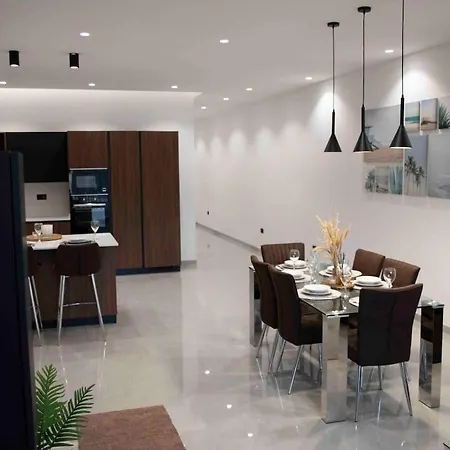 Flat 2, Close To Countryside & Beaches