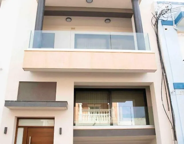 Flat 2, Close To Countryside & Beaches L-Imgarr