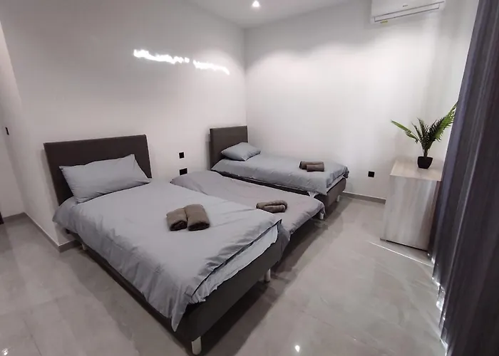 Flat 2, Close To Countryside & Beaches L-Imgarr