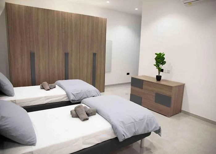 Flat 2, Close To Countryside & Beaches * L-Imgarr