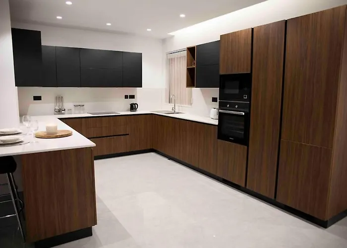 Appartement Flat 2, Close To Countryside & Beaches *