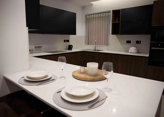 Flat 2, Close To Countryside & Beaches * L-Imgarr