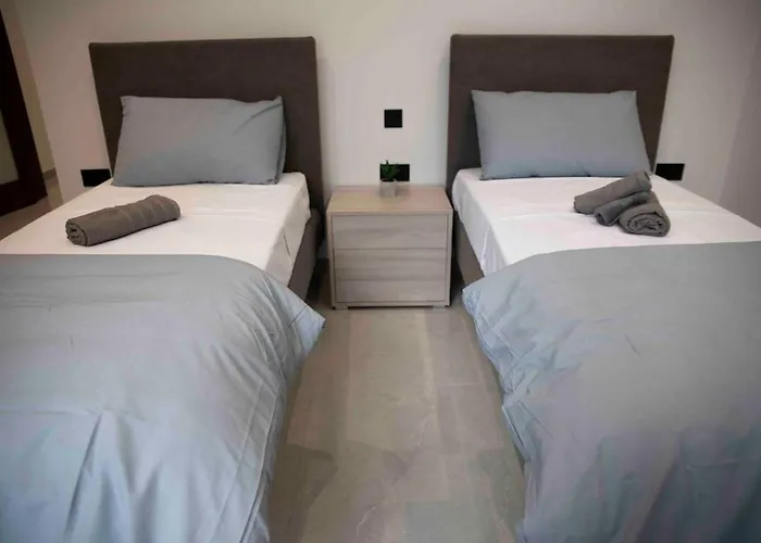 Flat 2, Close To Countryside & Beaches Appartement *