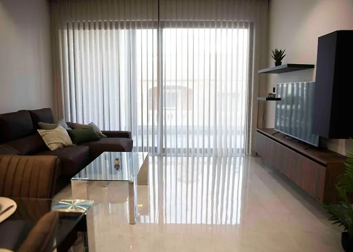 Flat 2, Close To Countryside & Beaches *