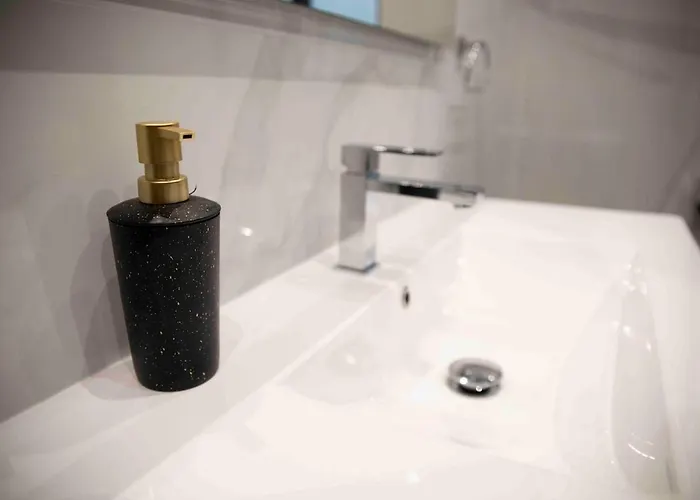 Flat 2, Close To Countryside & Beaches L-Imgarr